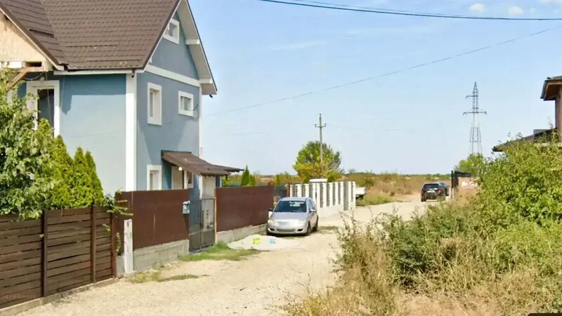 Ostratu, loturi intravilane 600 mp langa malul lacului,